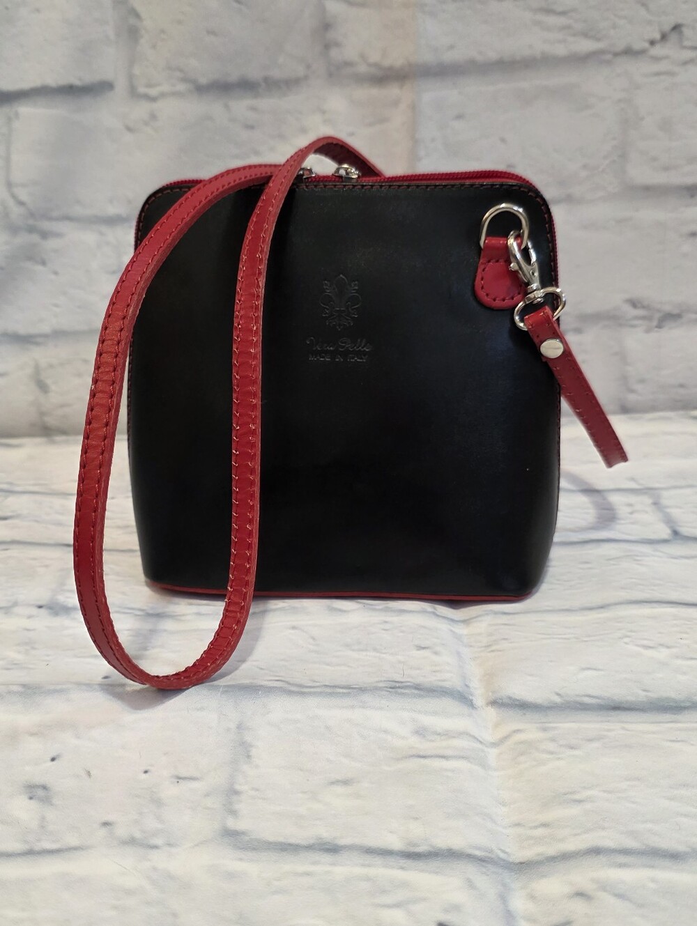 Vera Pelle Small Crossbody Black Italian Leather Red Trim Zip Around